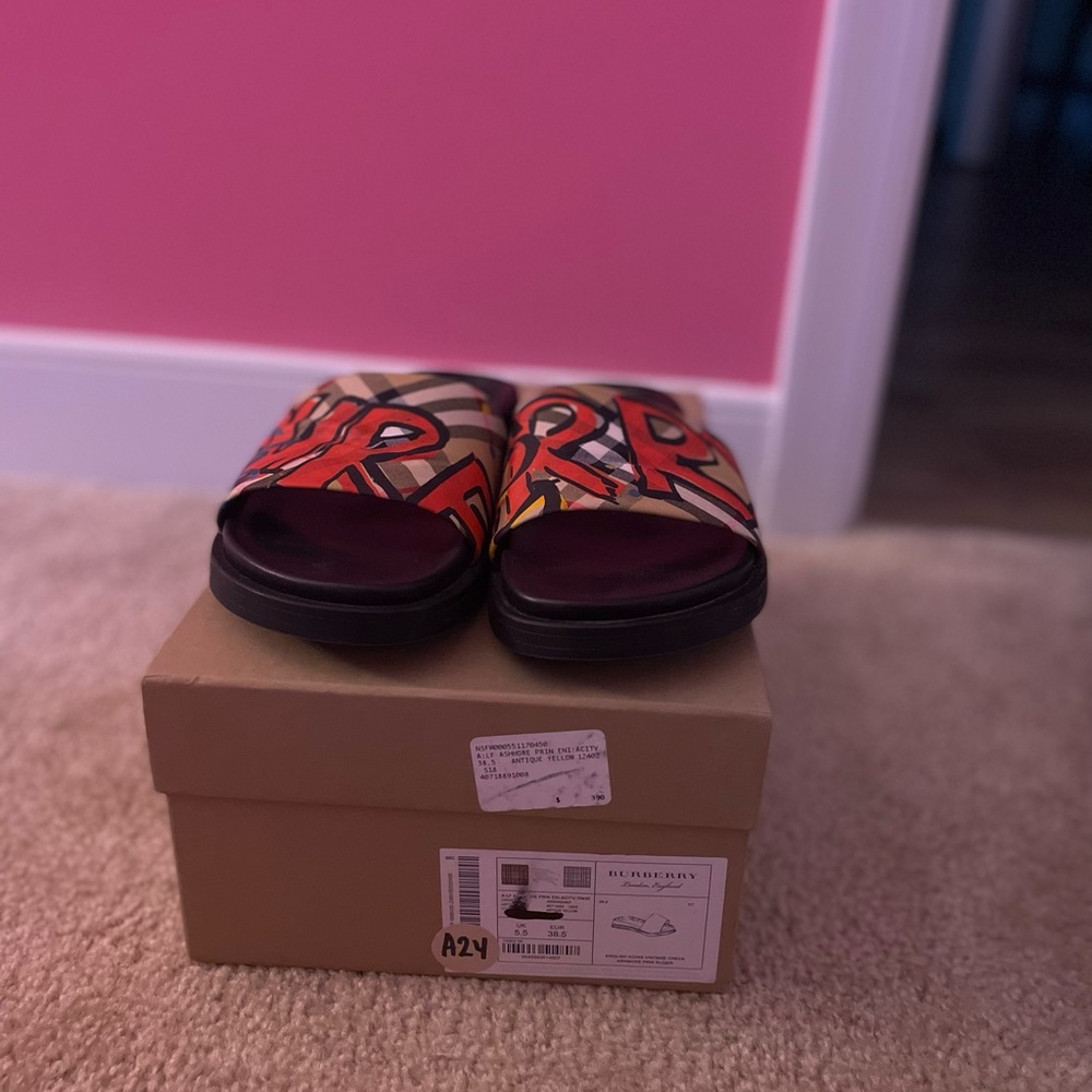 Burberry Women slide